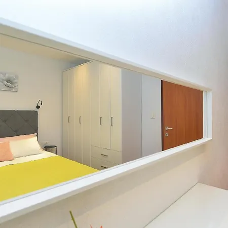 Apartment Fuer 3 Personen Ca 27 Qm In Rovinj, Istrien Istrische Riviera