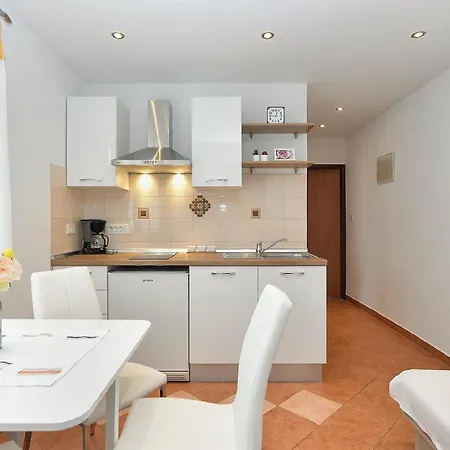 Fuer 3 Personen Ca 27 Qm In Rovinj, Istrien Istrische Riviera Apartman Rovinj