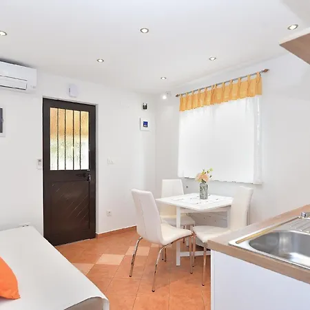 Apartman Fuer 3 Personen Ca 27 Qm In Rovinj, Istrien Istrische Riviera Rovinj